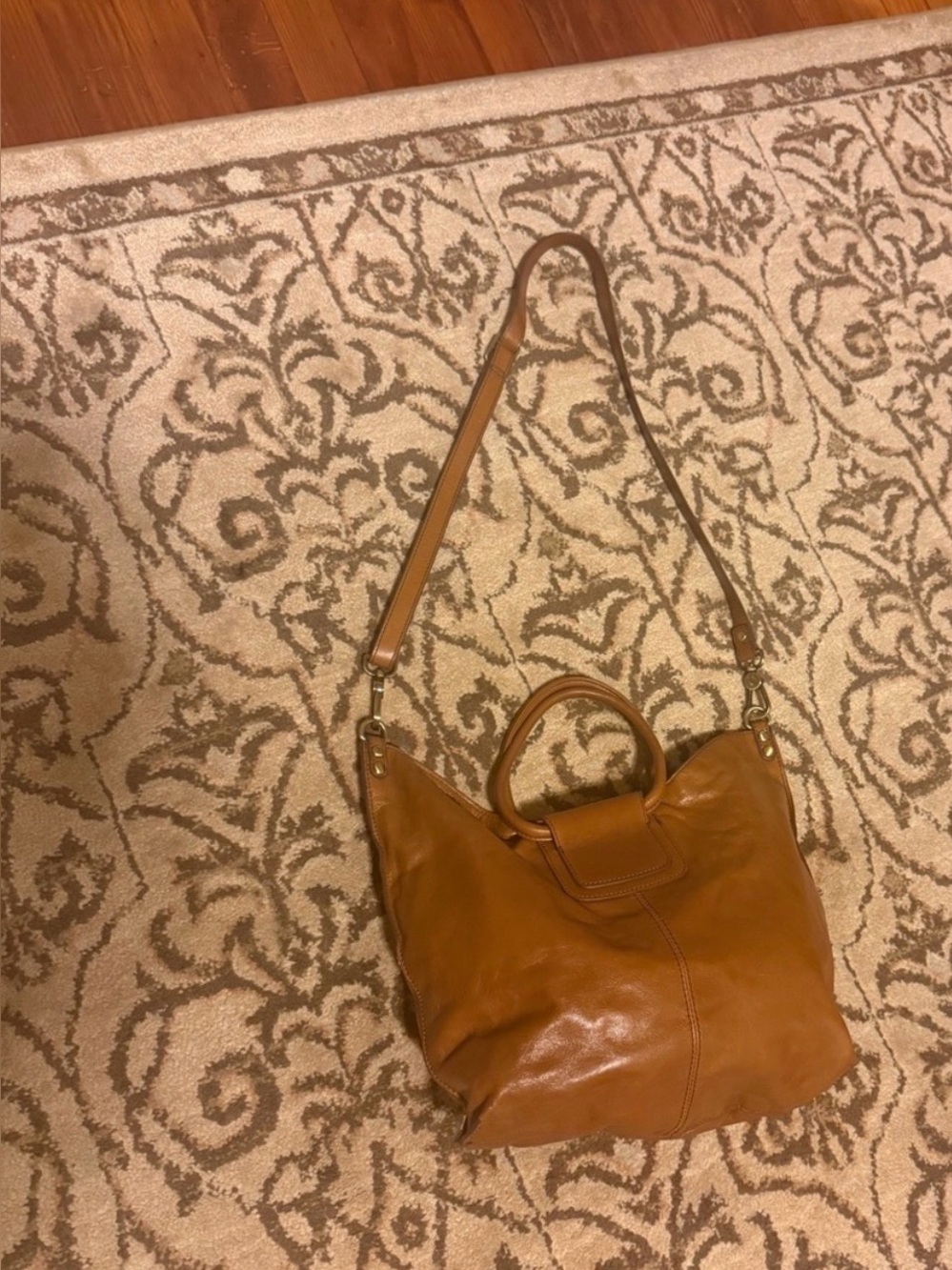 HOBO large Shelia tote PREOWNED Carmel brown leather Detachable Strap